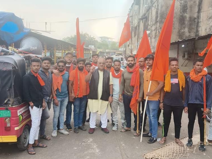 चेंबर ऑफ कॉमर्स के पूर्व अध्यक्ष और पूर्व विधायक श्रीचंद सुंदरानी सुबह से ही बंद कराने पहुंचे थे।