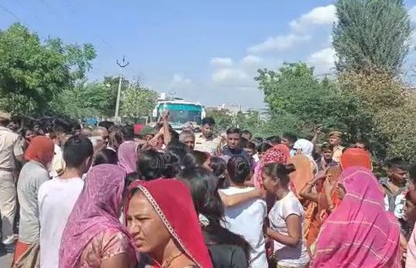 10-year-old boy dies in road accident in Rajasthan's Pali | पाली में बस ...