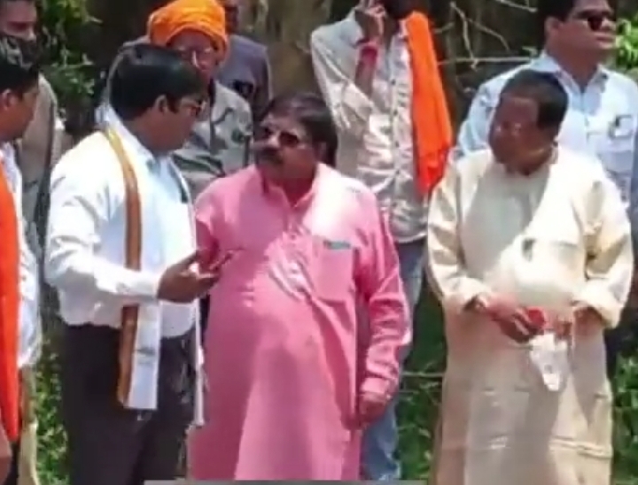 पूर्व सांसद दिनेश कश्यप भी मौजद थे।
