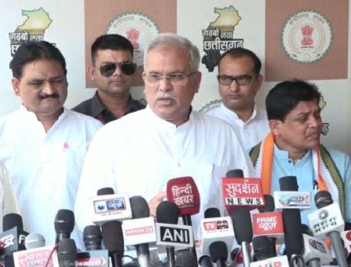 CM भूपेश बघेल ने भी भाजपाइयों पर कई आरोप लगाए हैं।