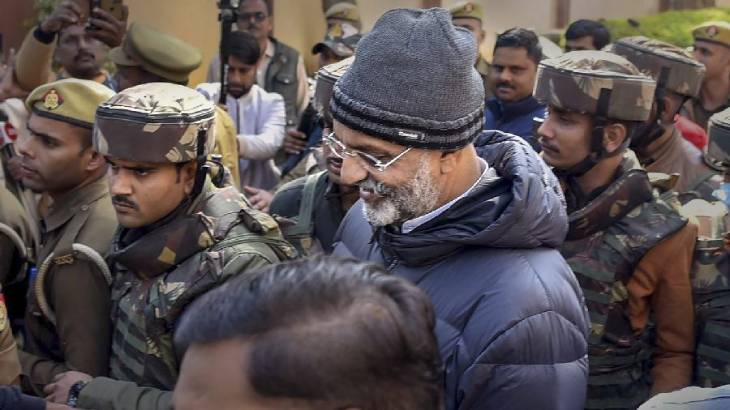 ये तस्वीर दिसंबर, 2022 की है जब मुख्तार अंसारी को 2005 में हुए एमएलए कृष्णानंद राय हत्याकांड में 10 साल जेल की सजा सुनाई गई।