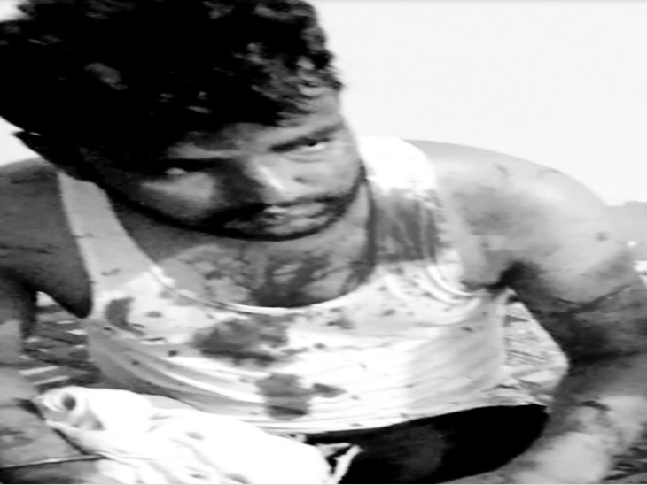 घायल चरनजीत - Dainik Bhaskar