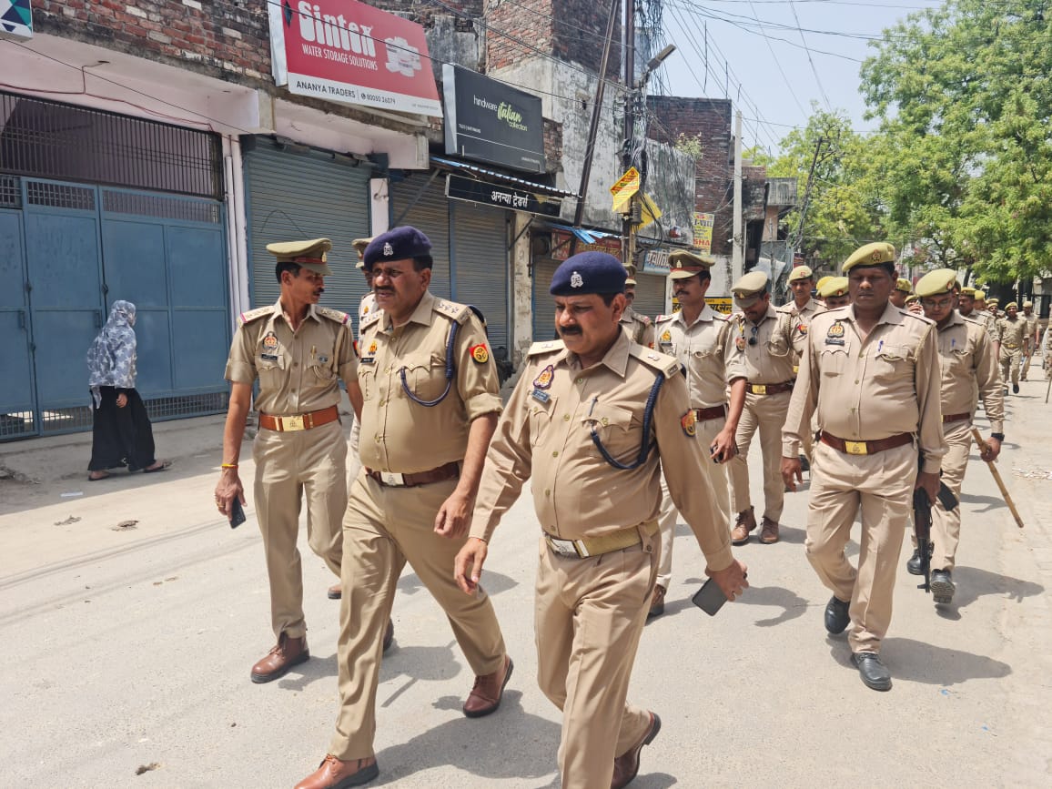 ये तस्वीर अयोध्या की है। अलविदा जुमा की नमाज को लेकर पुलिस शहर में गश्त की।