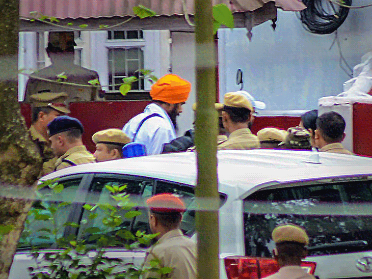 रविवार को मोगा के गांव रोडे से पुलिस ने अमृतपाल सिंह को गिरफ्तार किया था।