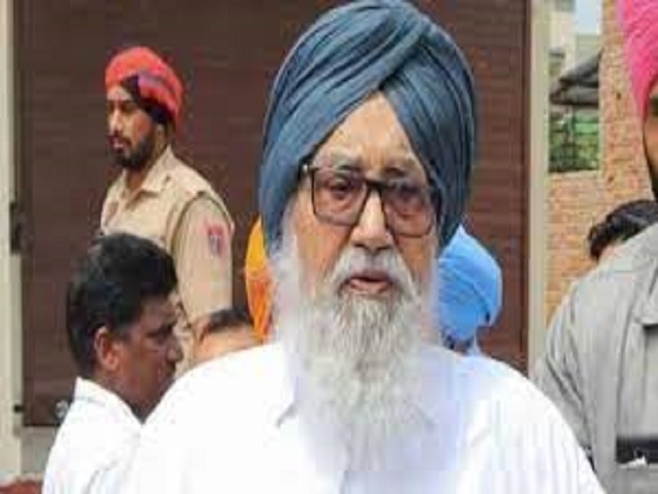 पंजाब के पूर्व CM प्रकाश सिंह बादल की फाइल फोटो।