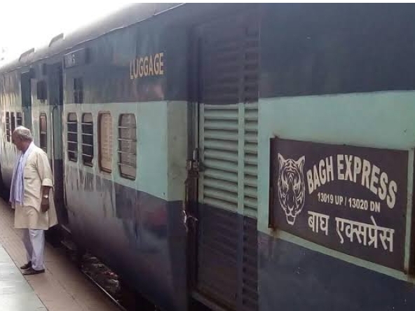 Both Kishori 11th and Kishor Class 9 student were going to run away ...