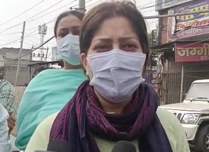 लुधियाना की SDM स्वाति ने बताया कि पुलिस ने पूरे इलाके को सील कर दिया है। NDRF आसपास के इलाके में मशीनों की मदद से जांच कर रही है।