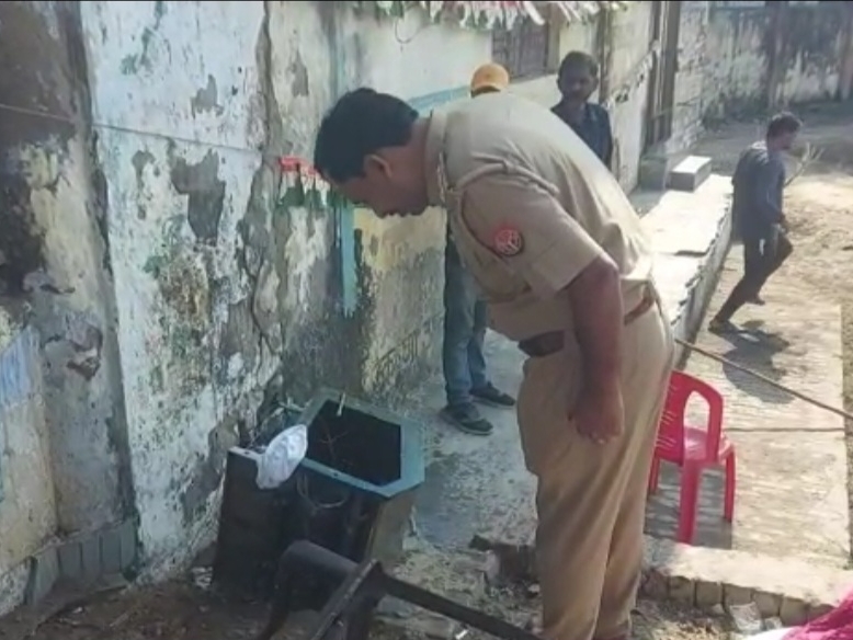 Coffee machine explodes, one person seriously injured, workers admitted