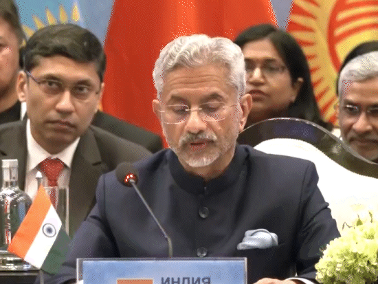 विदेश मंत्री एस जयशंकर ने आतंकवाद को लेकर SCO की बैठक में अपना पक्ष रखा।