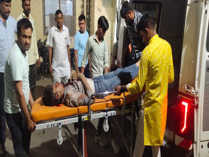 शादी प्रोग्राम में शामिल होकर लौट रहे थे घर, घायलों का का इलाज जारी - दैनिक  भास्कर | Dainik Bhaskar
