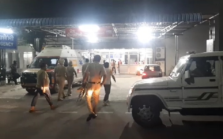 घटना के बाद जांच के लिए पहुंची पुलिस।