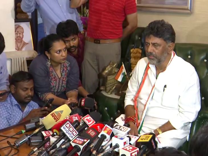 शिवकुमार ने पहले दिल्ली जाने की बात कही थी, लेकिन बाद में उन्होंने दौरा रद्द कर दिया।