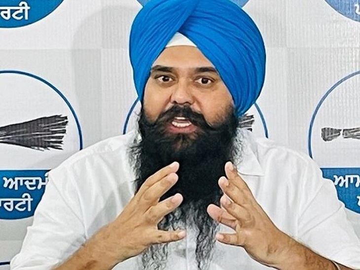 AAP प्रवक्ता मालविंदर सिंह कंग की फाइल फोटो।