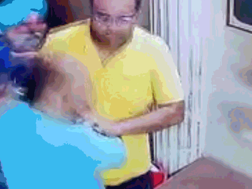 जालंधर के पैलेस में मारपीट की CCTV सामने आई है। - Dainik Bhaskar