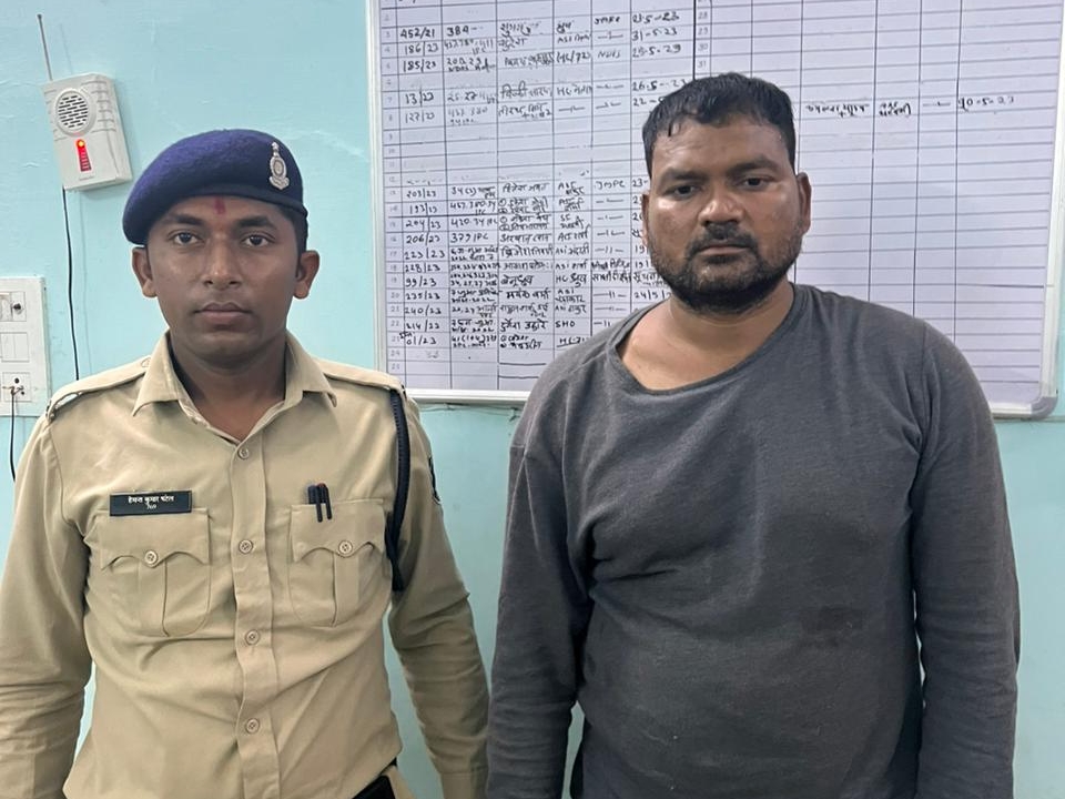 श्रीराम नगर चंगोराभाठा निवासी आरोपी रमेश यादव को पुलिस ने गिरफ्तार कर लिया है।