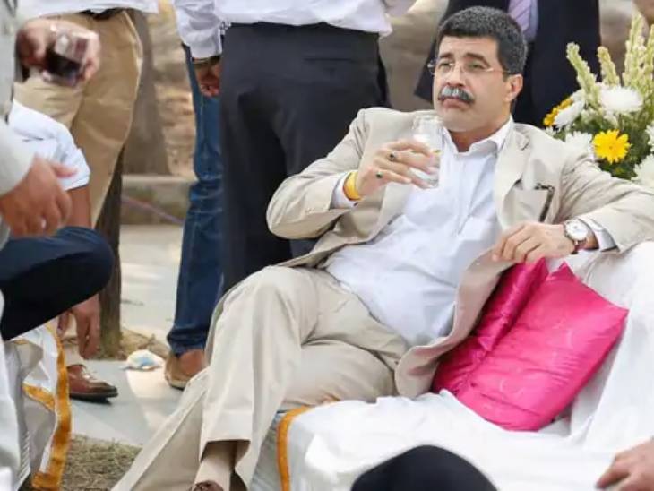 पिता के साथ ट्रक चलाने वाला बदन सिंह शराब का कारोबार करने के बाद लग्जरी लाइफ जीने लगा था। उसकी यह फोटो सोशल मीडिया से मिली है।