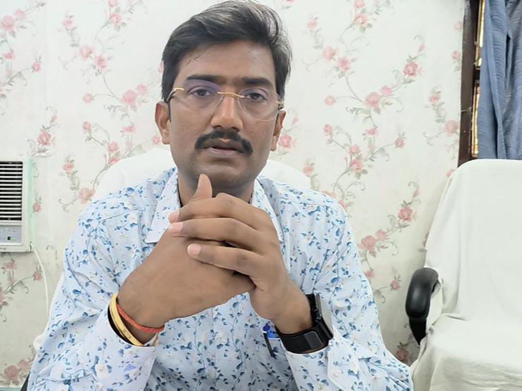 Salary of rural housing assistants, operator and assistant accountant