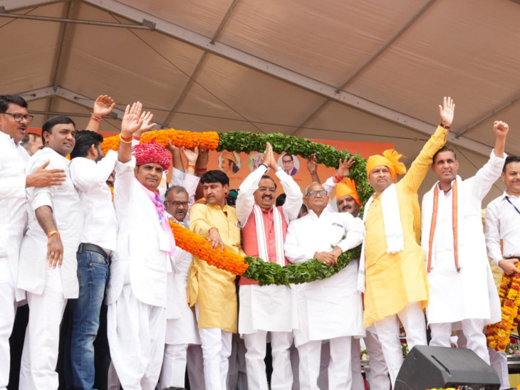 Jaipur Mali Mahapanchayat; UP BJP Keshav Prasad Maurya Vs Ashok Gehlot