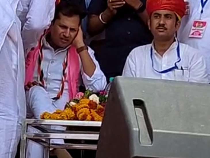 Jaipur Mali Mahapanchayat; UP BJP Keshav Prasad Maurya Vs Ashok Gehlot