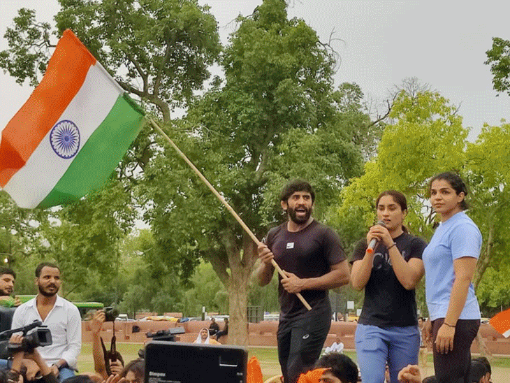 Brij Bhushan Sharan Singh Wrestlers Case; Khap Mahapanchayat Vinesh Phogat Bajrang Punia