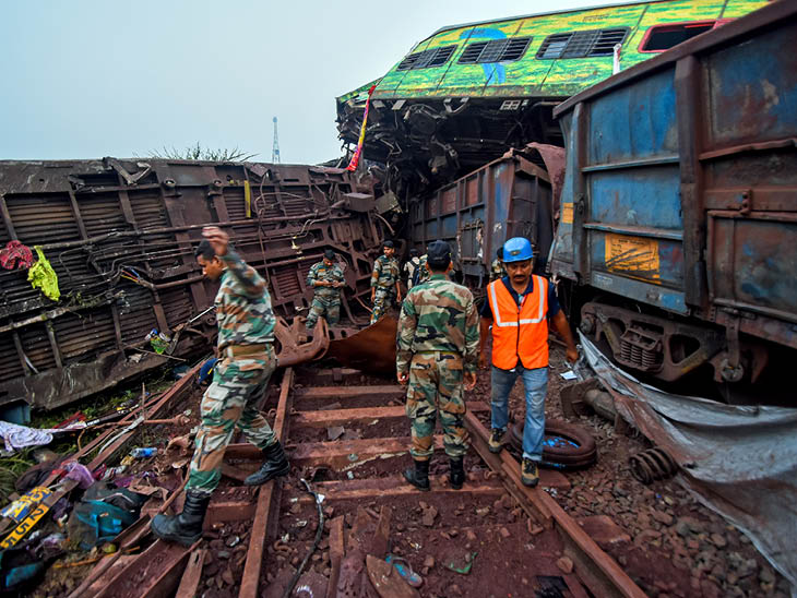 ओडिशा के बालासोर में हुए भीषण रेल हादसे में 278 लोगों की मौत हो गई।