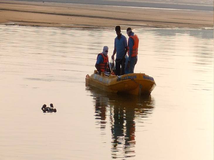 Two youths died due to drowning while taking a bath, the rescue team ...