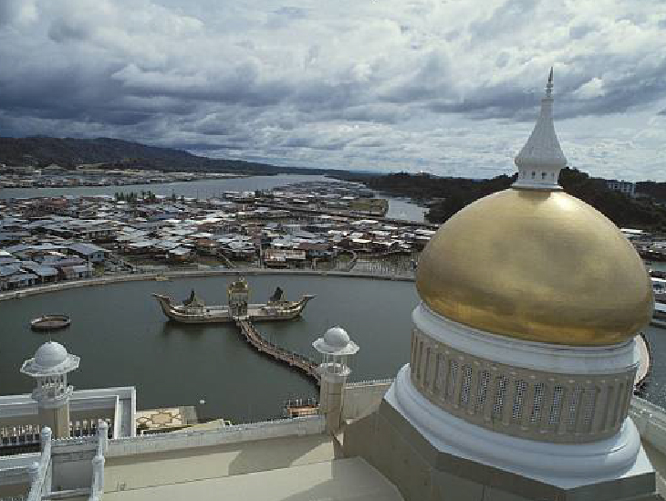महल के गुंबद की सालाना सफाई पर भी करोड़ों रुपए खर्च होते हैं।