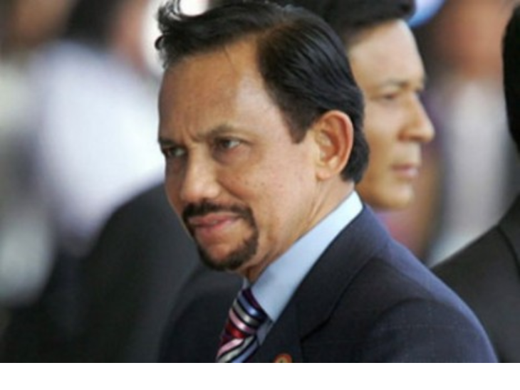 हसनल बोल्कैया अपने हेयर स्टाइल के लिए भी जाने जाते हैं।