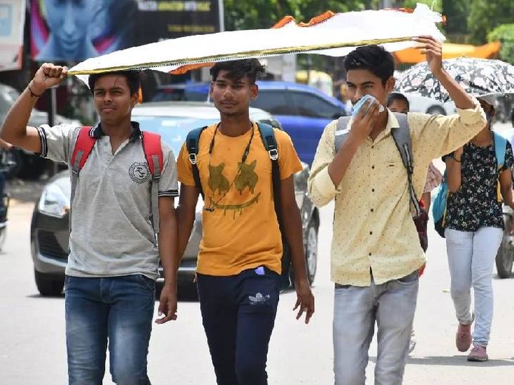 कानपुर में रविवार सुबह से तेज धूप निकली है। लोग उमस भरी गर्मी से परेशान हैं। शनिवार को यहां अधिकतम पारा 43 डिग्री सेल्सियस दर्ज किया गया।