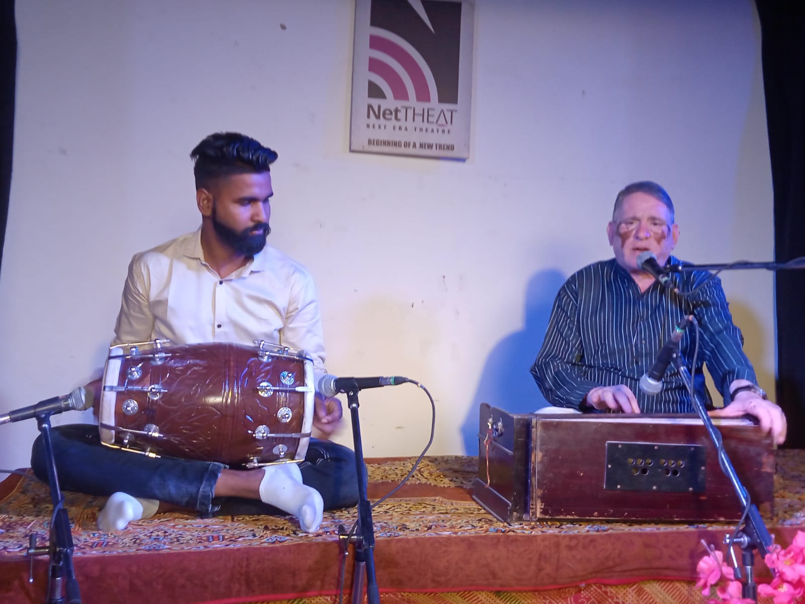 Bhajan singer Ratanlal Gatharia recited bhajans, songs of Rajasthani ...