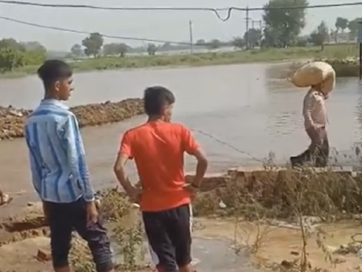 Carrier Link Channel Broken In Sonepat CLC Canal Badwasni Village