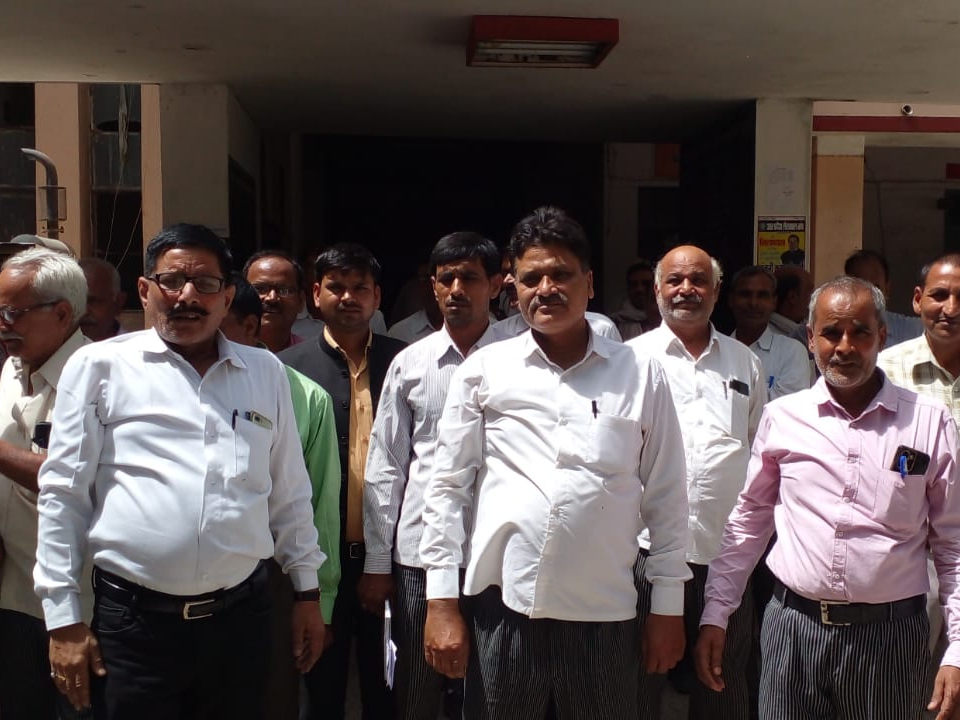 41 Abstain from judicial work by cutting green precious trees SDM की