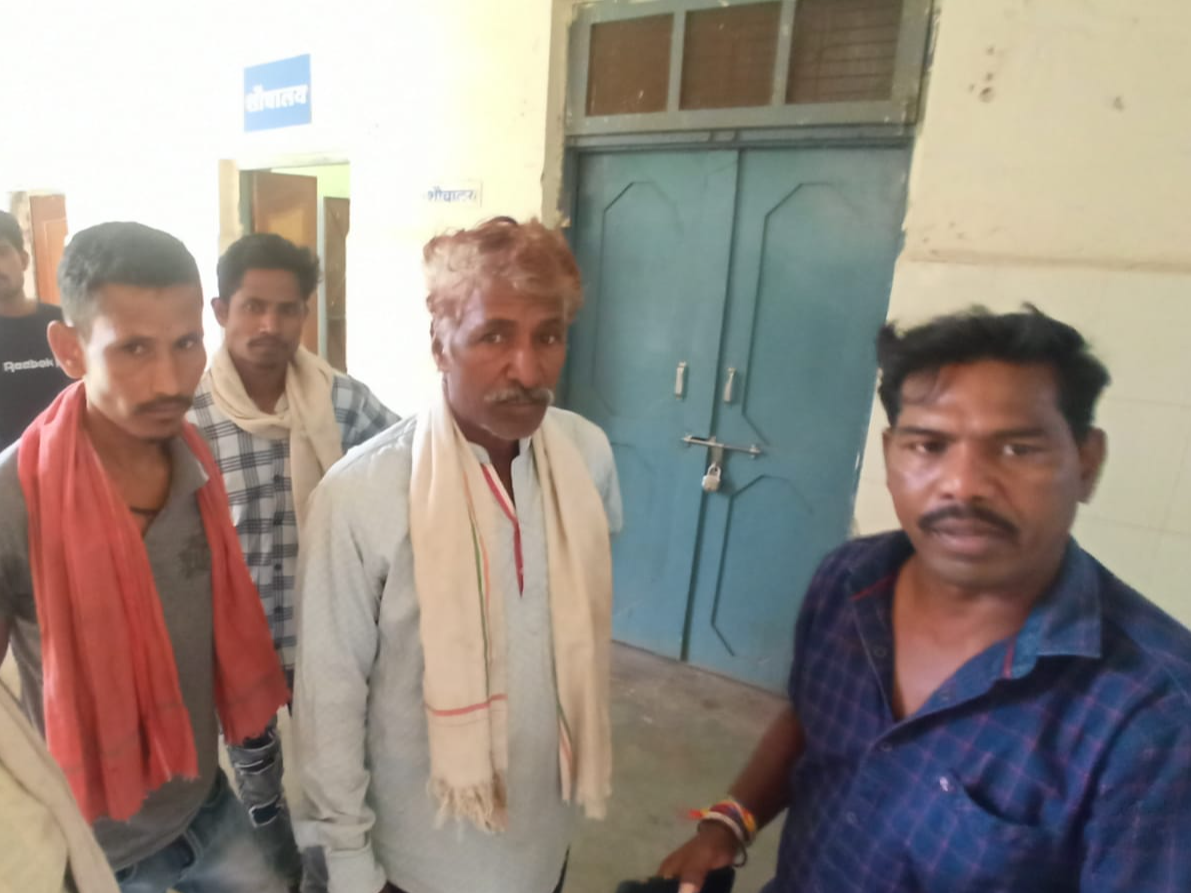 Sent the child home after treatment in Manavar, died in the morning ...