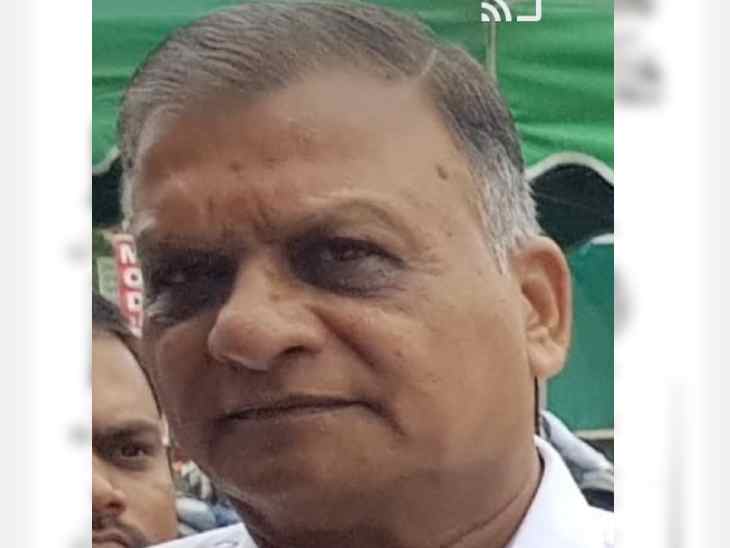 अशोक गोयल। शोरूम मालिक हैं। रविवार को पुलिस ने उनके बयान लिए। उन्होंनने कहा कि राजीव ने जेवर गिरवी नहीं रखे थे।