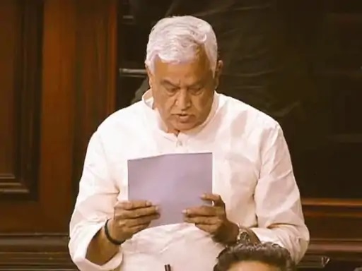 ये 24 नवंबर 2022 की तस्वीर है। जब किरोड़ी लाल मीणा ने राज्यसभा में यूनिफॉर्म सिविल कोड पर प्राइवेट मेंबर बिल पेश किया था।