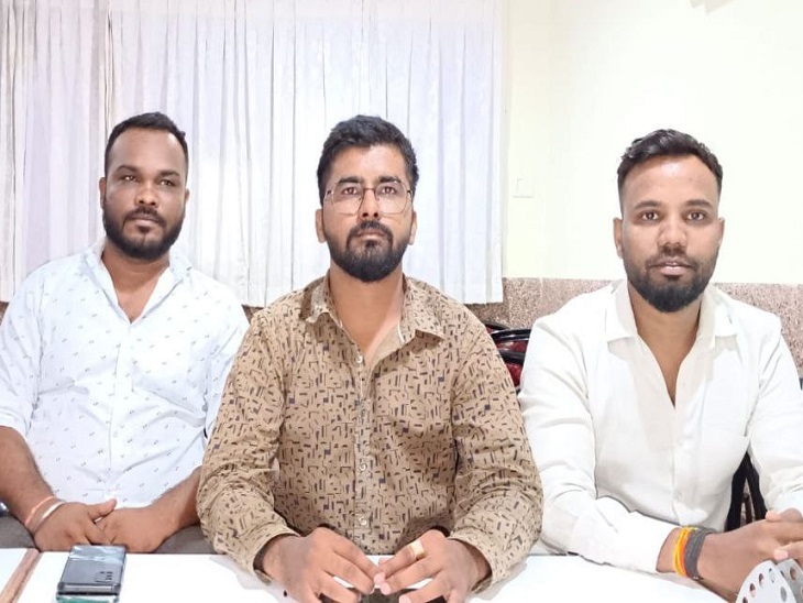 अमित शाह के विरोध को लेकर जानकारी देते एनएसयूआई के पदाधिकारी।