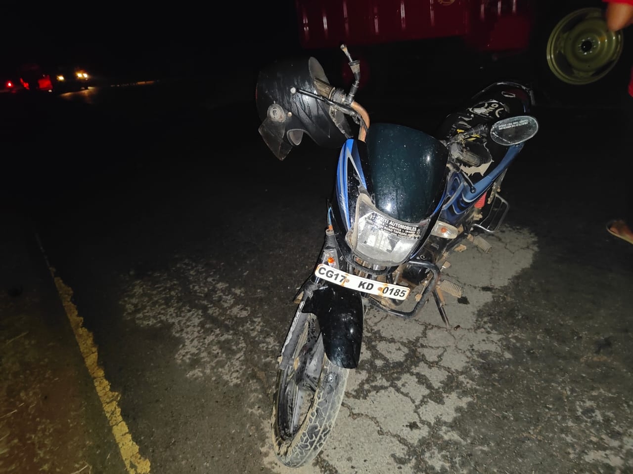 मृतक अपनी बाइक से पत्थलगांव से तपकरा वापस लौट रहा था।