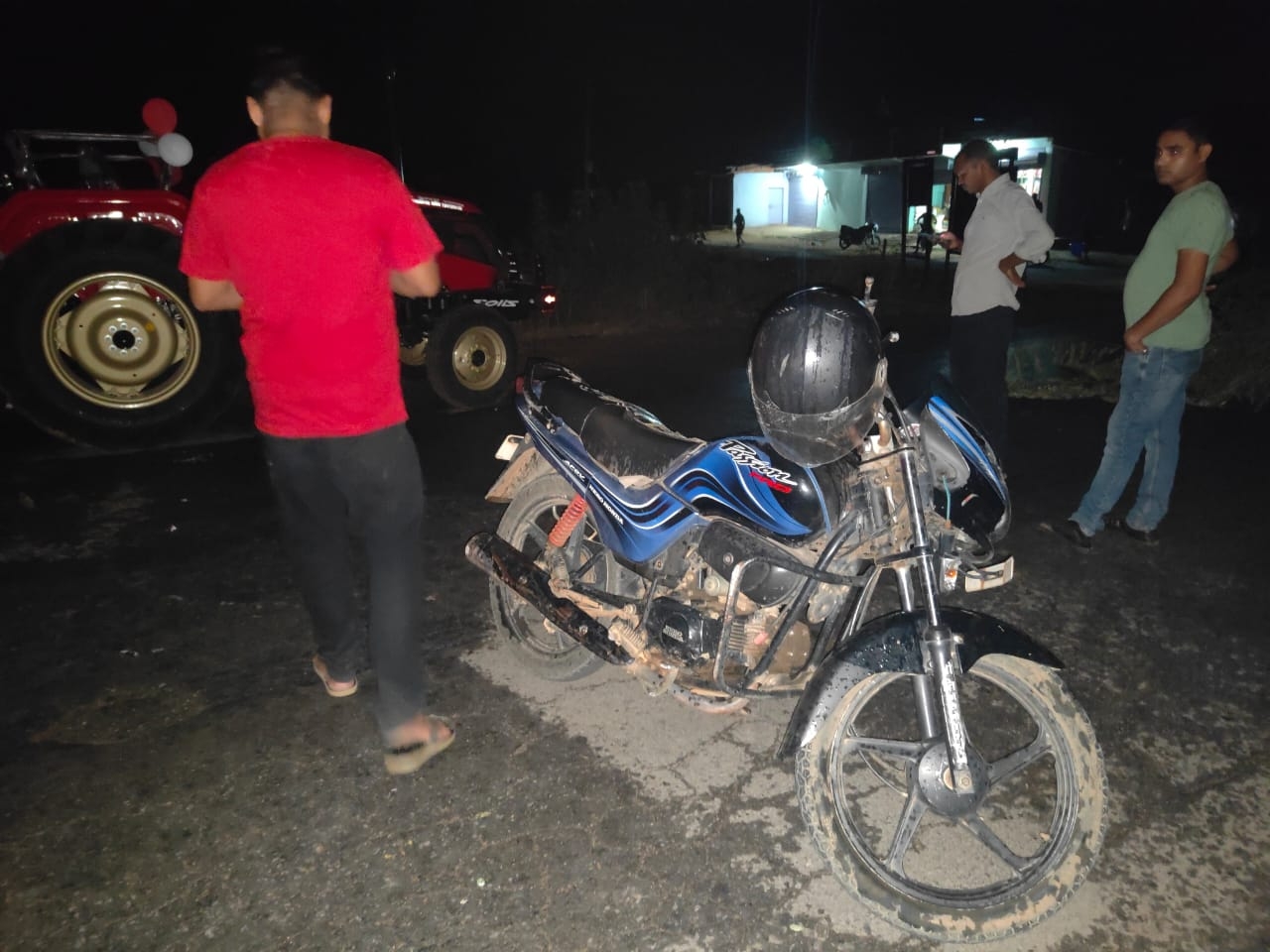 मौके पर पहुंची पुलिस जांच में जुटी।