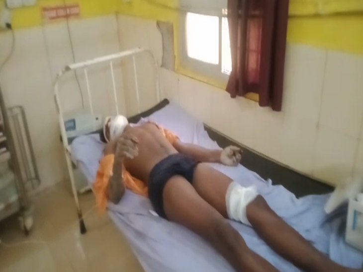 गंभीर रूप से घायल मजदूरों को कांकेर जिला अस्पताल रेफर किया गया। वहां उनका इलाज जारी है।