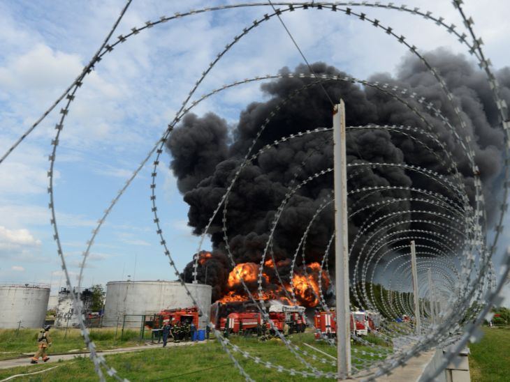 वैगनर के आगे बढ़ने पर रूस ने हेलिकॉप्टर भेजकर वोरोनेज में स्थित ऑयल डिपो को तबाह कर दिया।