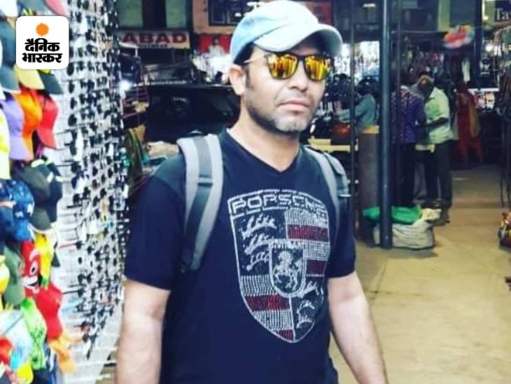 फिरोज लाला ने सदलखेड़ा में नई हवेली बना ली। इसके ही आसपास का करीब 20 बीघा से ज्यादा जंगल की जमीन को साथियों के नाम से खरीद लिया। बताया जाता है कि हर दिन लाला अपनी गैंग के साथ इस जंगल में शिकार पर निकलता है।