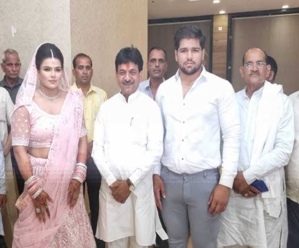 इसी साल शादी के बंधन में बंधे थे दिव्या और सचिन