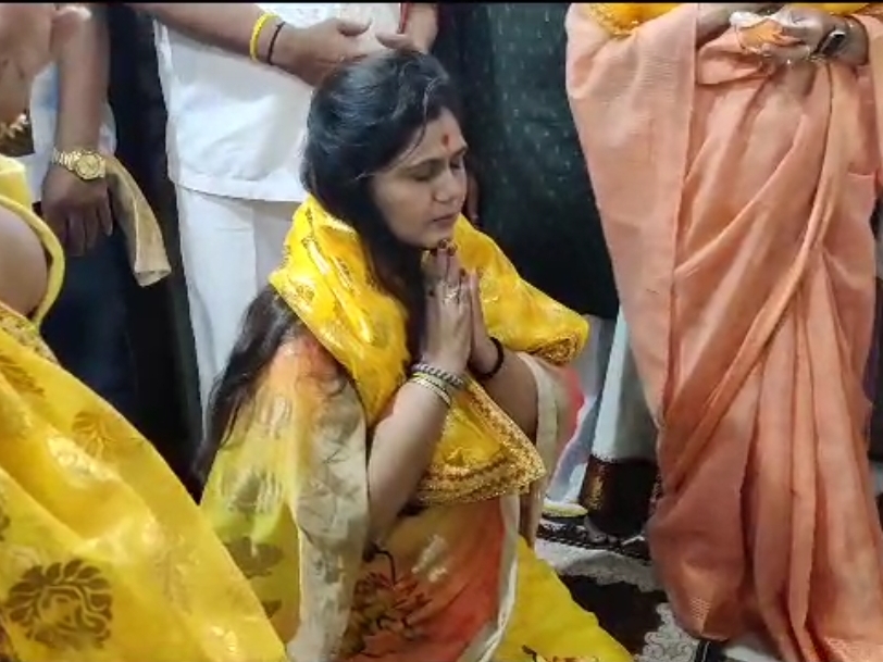 Havan ritual performed at Bagulamukhi Mata temple, left for Ujjain ...
