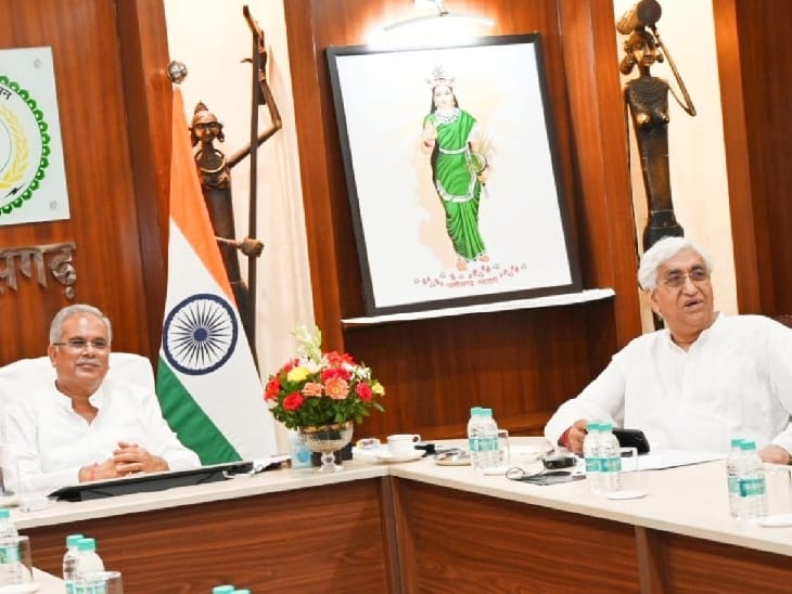 मुख्यमंत्री भूपेश बघेल और डिप्टी सीएम टीएस सिंहदेव कार्यक्रम में वर्चुअल जुड़े।