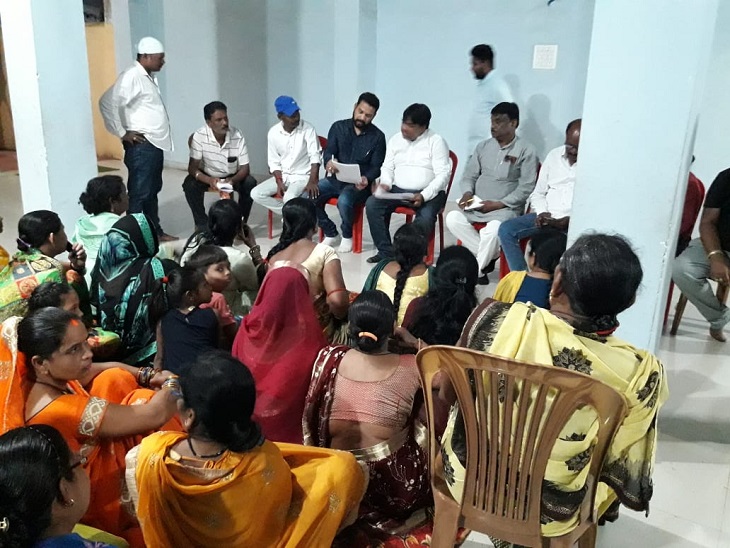 कमेटी बनाने के बाद पदाधिकारियों को संचालन के बारे में जानकारी देते हुए