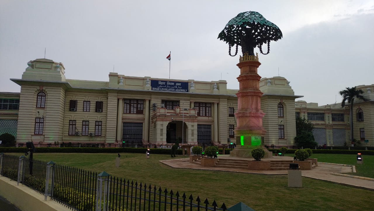 आज से 14 जुलाई तक मानसून सत्र चलेगा।