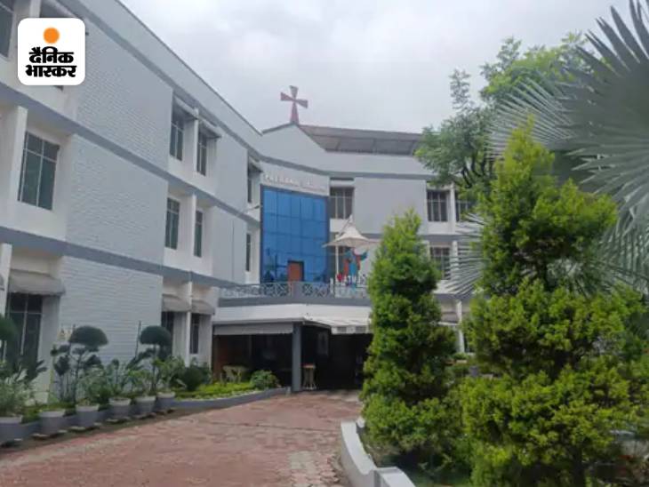 चंदन नगर इलाके में स्थित प्रेरणा सदन फाउंडेशन जहां डकैतों ने गार्ड को बंधक बनाकर वारदात को अंजाम दिया।