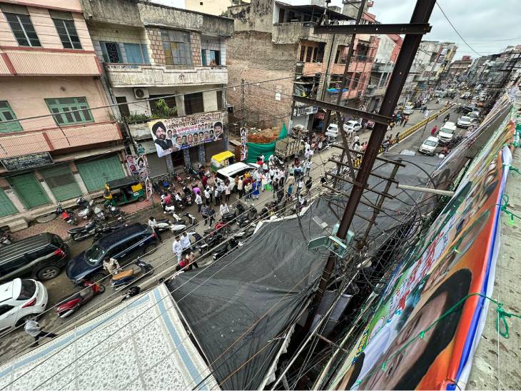 कांग्रेस की रैली के कारण राजबाड़ा चौराहे से हरसिध्दि जाने वाला रास्ता बंद किया गया है।