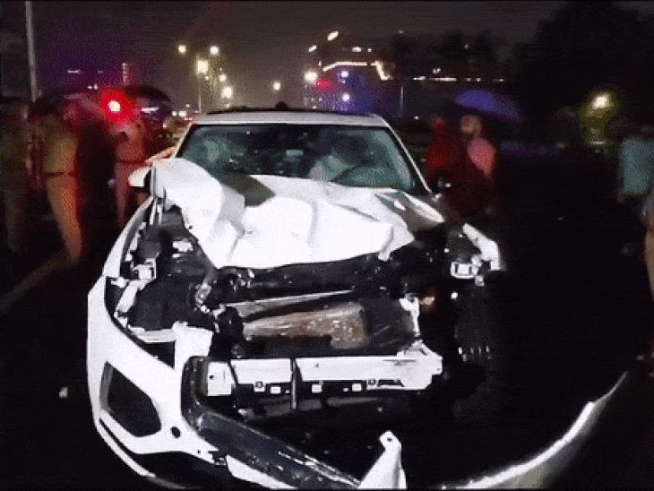 Jaguar Thar Accident Video Update; Ahmedabad Iskcon Bridge | Gujarat News |  अहमदाबाद में जगुआर ने भीड़ को रौंदा, 9 की मौत: 15 लोग घायल; ट्रक-थार की  टक्कर के बाद भीड़ जमा