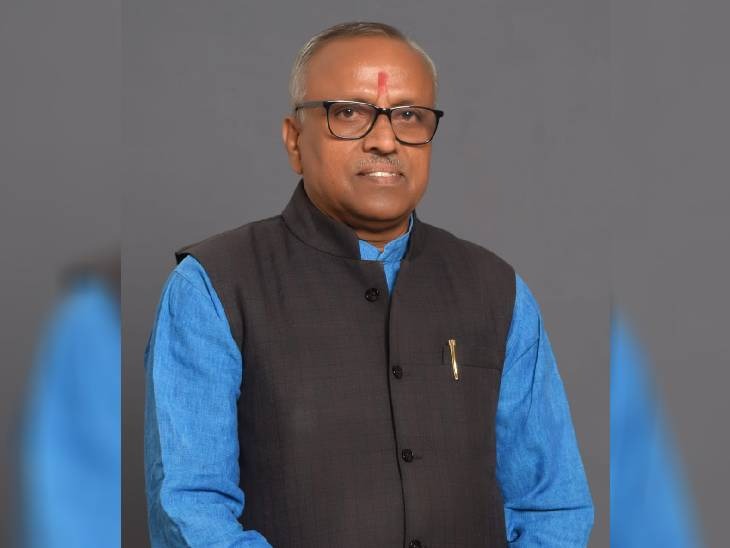 गरोठ के बीजेपी विधायक देवीलाल धाकड़ का कहना है कि इस मामले से मेरा कोई लेना देना नहीं है। झूठी राजनीतिक की जा रही है।